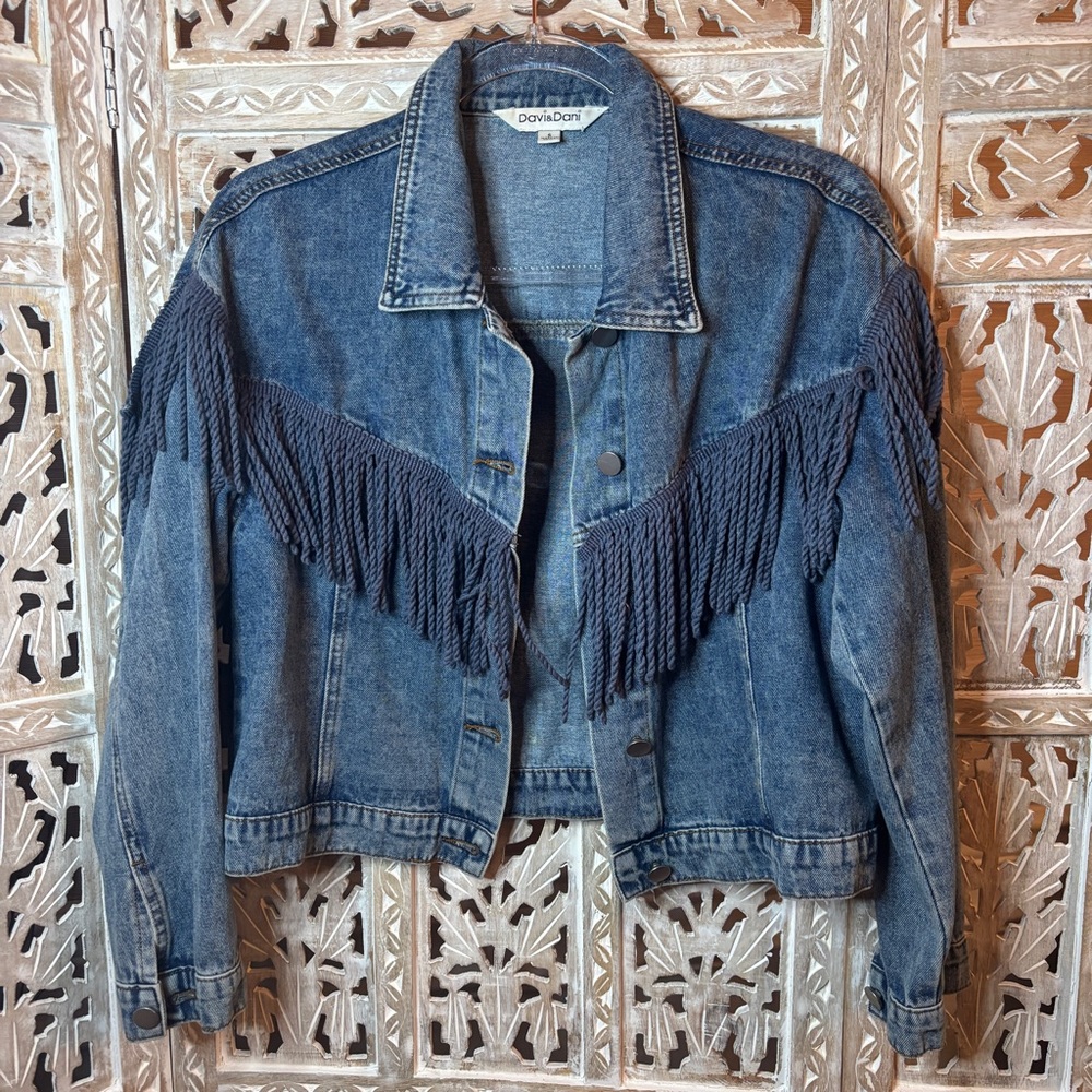 Womens Davi & Dani Western Lightweight Denim Jacket w/Blue Twist Fringes